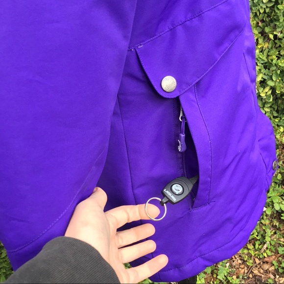 Liquid Montreal Deluxe Ski & Snowboarding Jacket - Picture 11 of 16